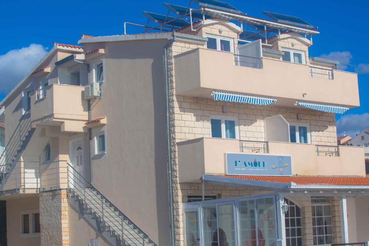 Apartments In Rogoznica 40364 Exteriör bild